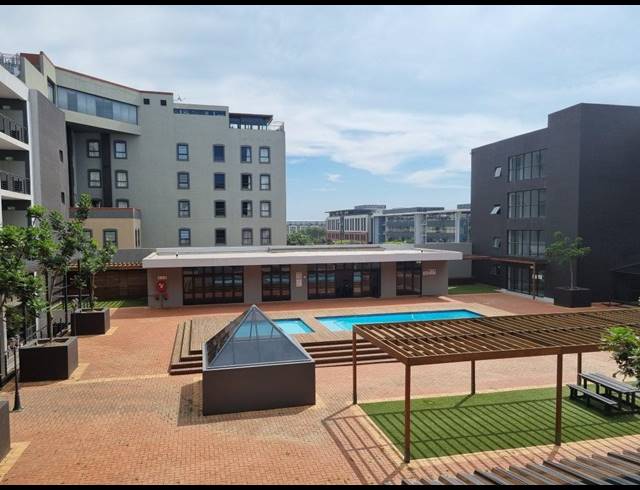 2 BEDROOM APARTMENT RENTED IN UMHLANGA CENTRAL